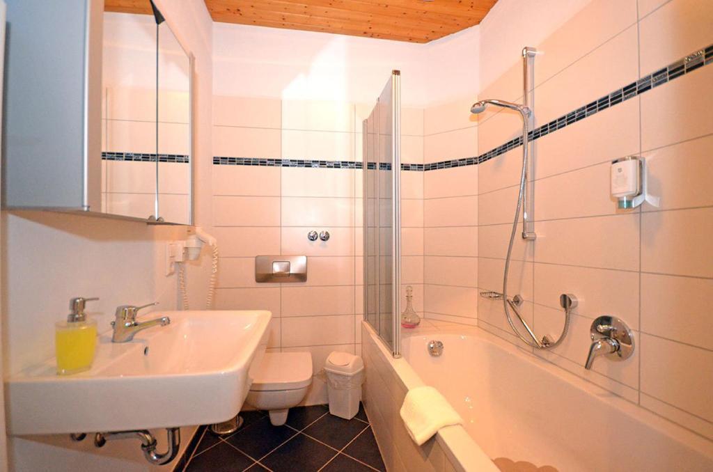 Mosel-landhaus Oster Gasthof *